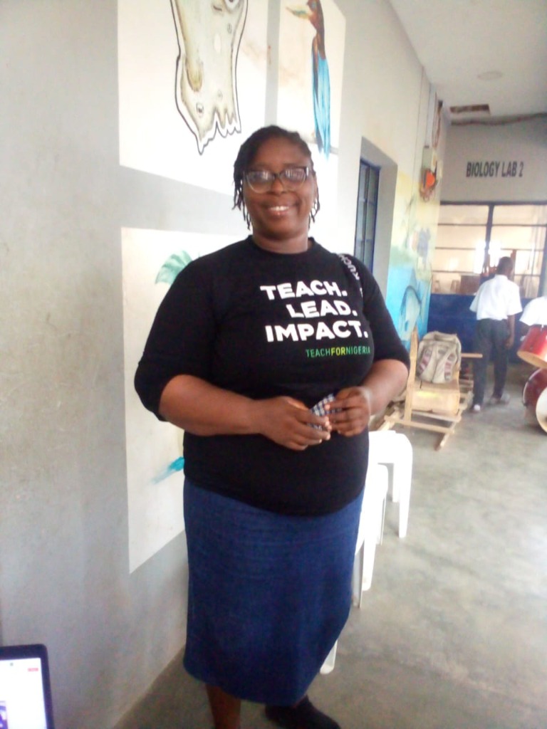 Teach For Nigeria school volunteering in secondary school laboratory